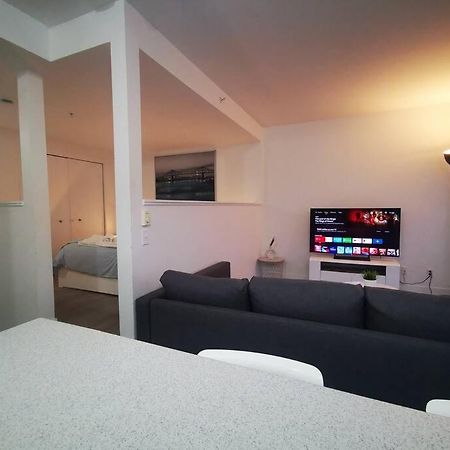 Appartement Lovely Studio In Longueuil, Near Downtown Montreal Extérieur photo