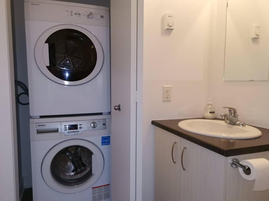 Appartement Lovely Studio In Longueuil, Near Downtown Montreal Extérieur photo