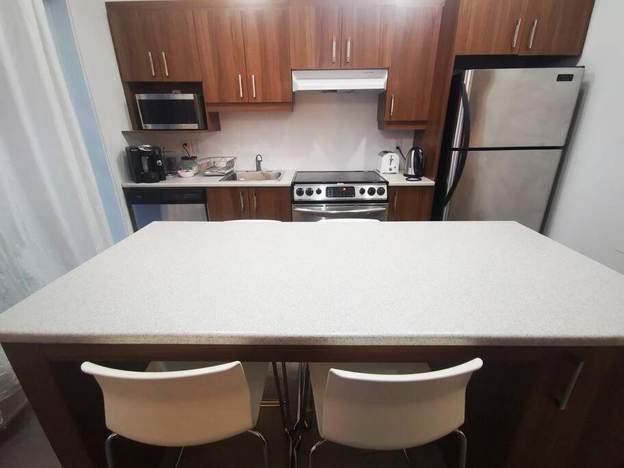 Appartement Lovely Studio In Longueuil, Near Downtown Montreal Extérieur photo