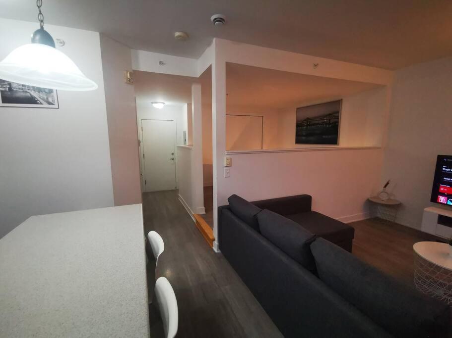 Appartement Lovely Studio In Longueuil, Near Downtown Montreal Extérieur photo